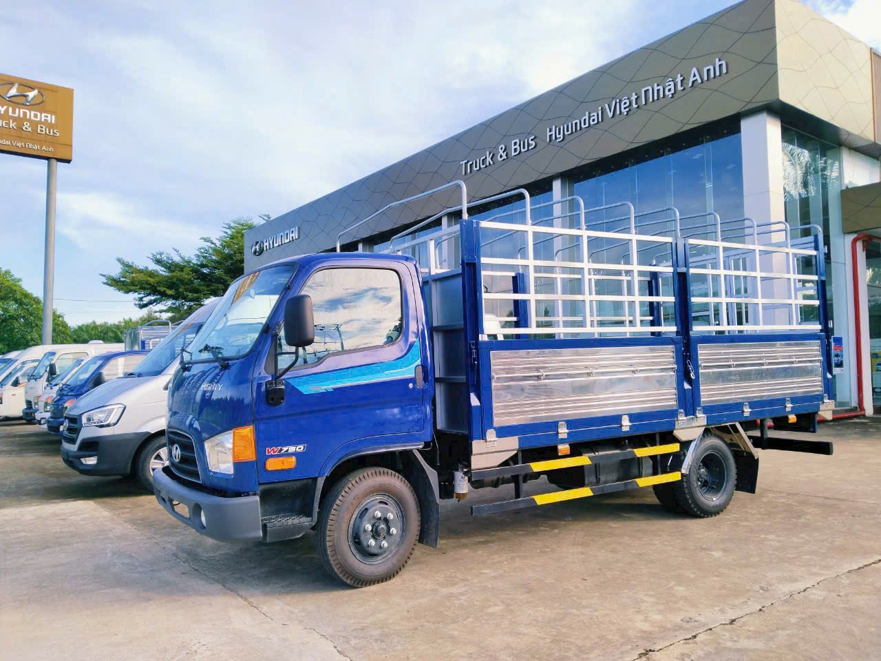 Hyundai Mighty W750 (6).jpg