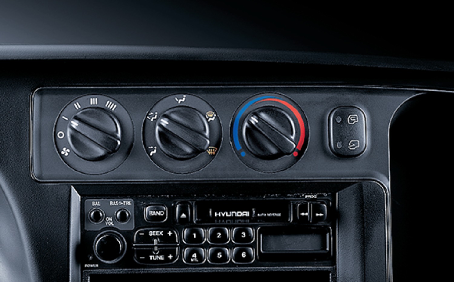 Hyundai Mighty W750 (9).jpg